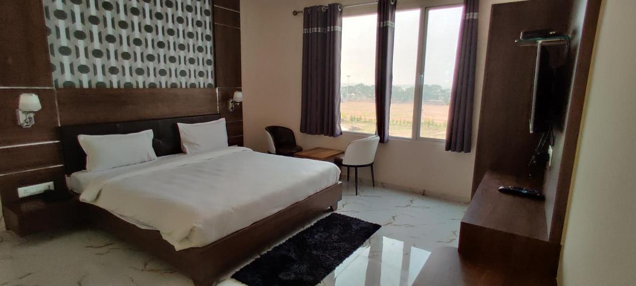 Vadpadraka Hotel And Resort Vadodara Exterior foto