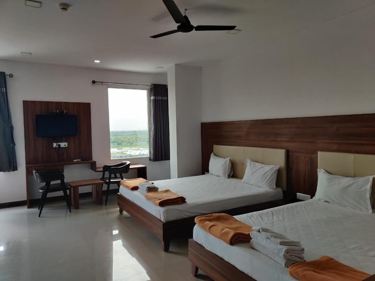 Vadpadraka Hotel And Resort Vadodara Exterior foto